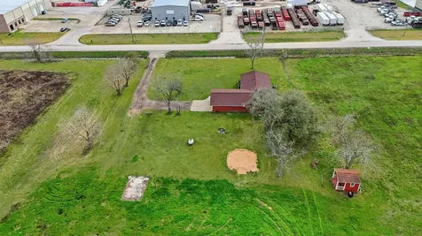 1839 W Henderson Road Angleton TX 77515