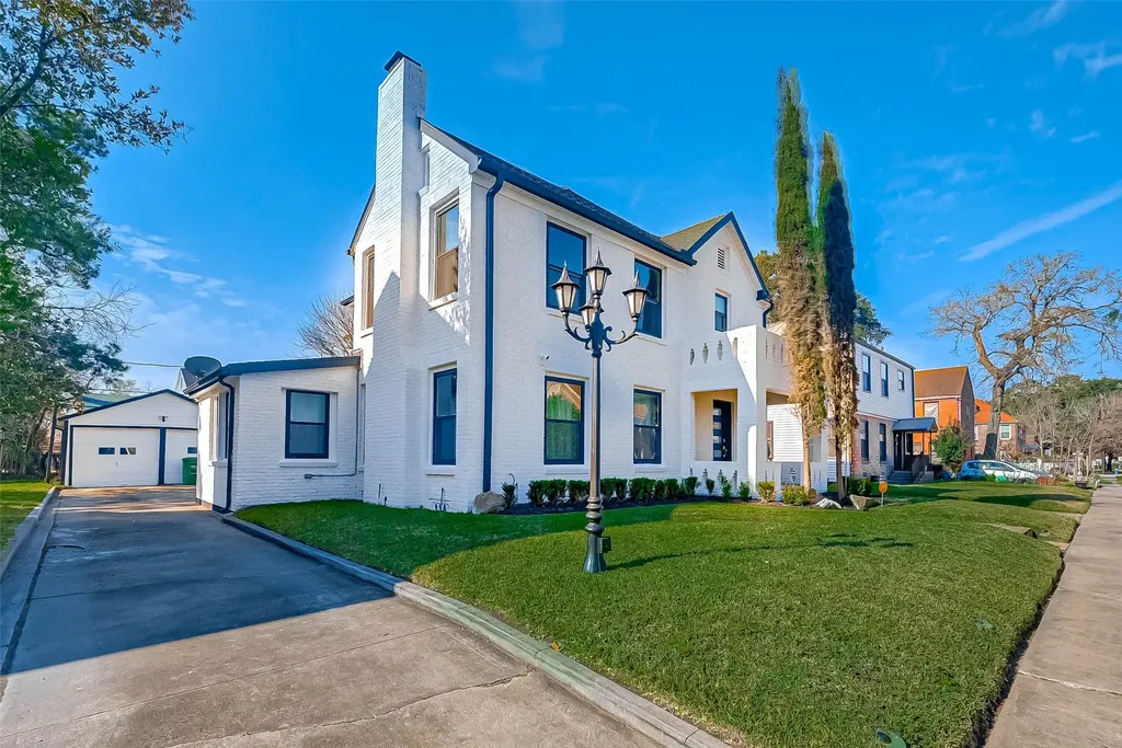 3222 Oakdale Street Houston TX 77004