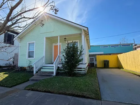 2219 45th Street Galveston TX 77550