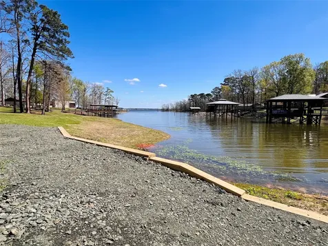 1776 Lakeshore Drive Hemphill TX 75948