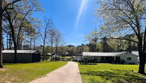 1776 Lakeshore Drive Hemphill TX 75948