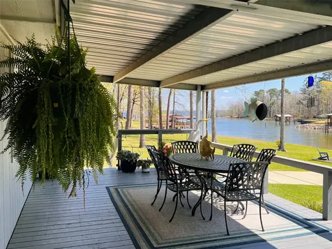 1776 Lakeshore Drive Hemphill TX 75948