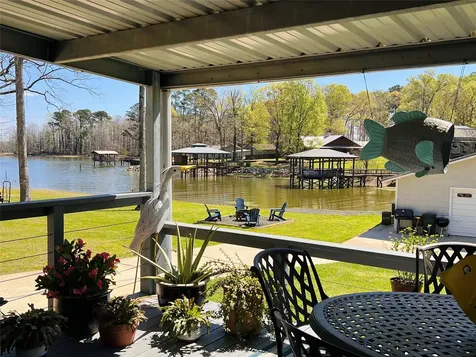1776 Lakeshore Drive Hemphill TX 75948
