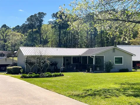 1776 Lakeshore Drive Hemphill TX 75948
