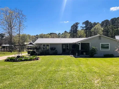 1776 Lakeshore Drive Hemphill TX 75948
