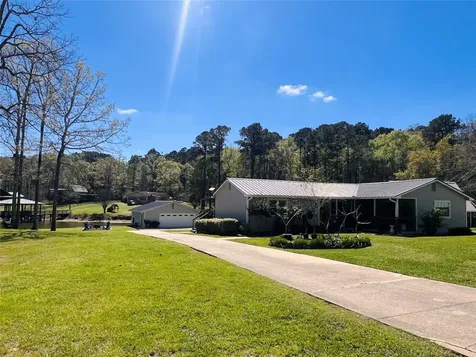 1776 Lakeshore Drive Hemphill TX 75948