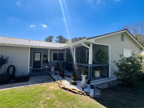 1776 Lakeshore Drive Hemphill TX 75948