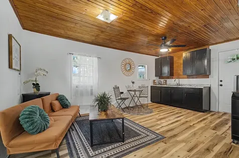 520 Lakeshore Drive Cleveland TX 77327