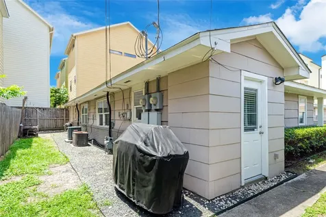 4405 Marina Street A Houston TX 77007