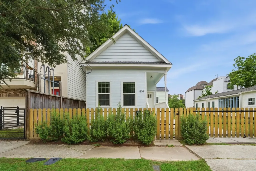 1414 Shearn Street Houston TX 77007