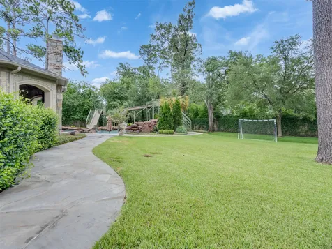 11527 Green Oaks Drive Houston TX 77024