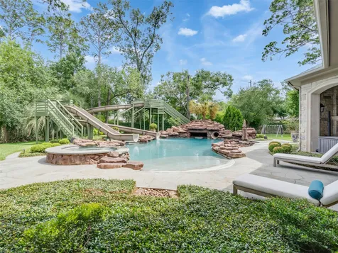 11527 Green Oaks Drive Houston TX 77024