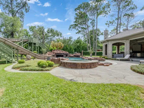 11527 Green Oaks Drive Houston TX 77024