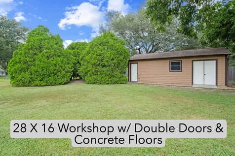 16855 E Maglitto Circle Tomball TX 77377
