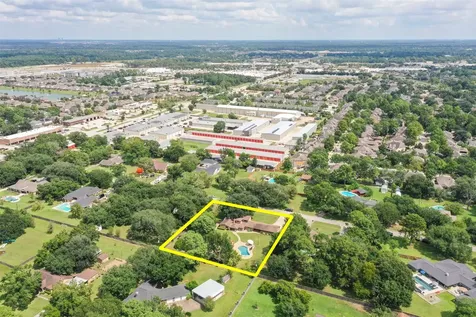 16855 E Maglitto Circle Tomball TX 77377