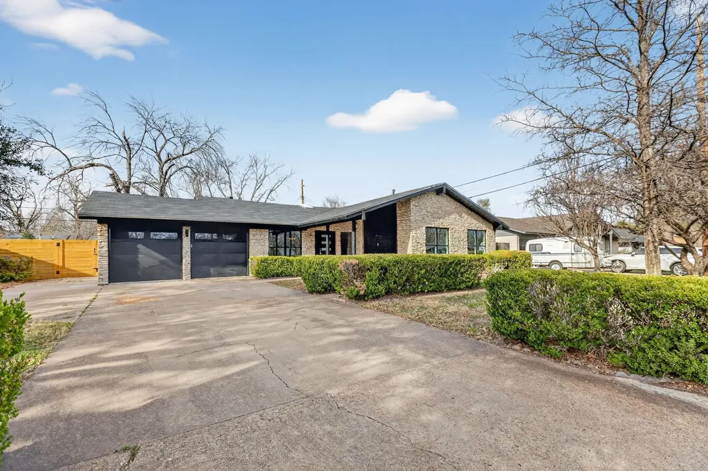 1906 Sunny Brook Drive Austin TX 78723