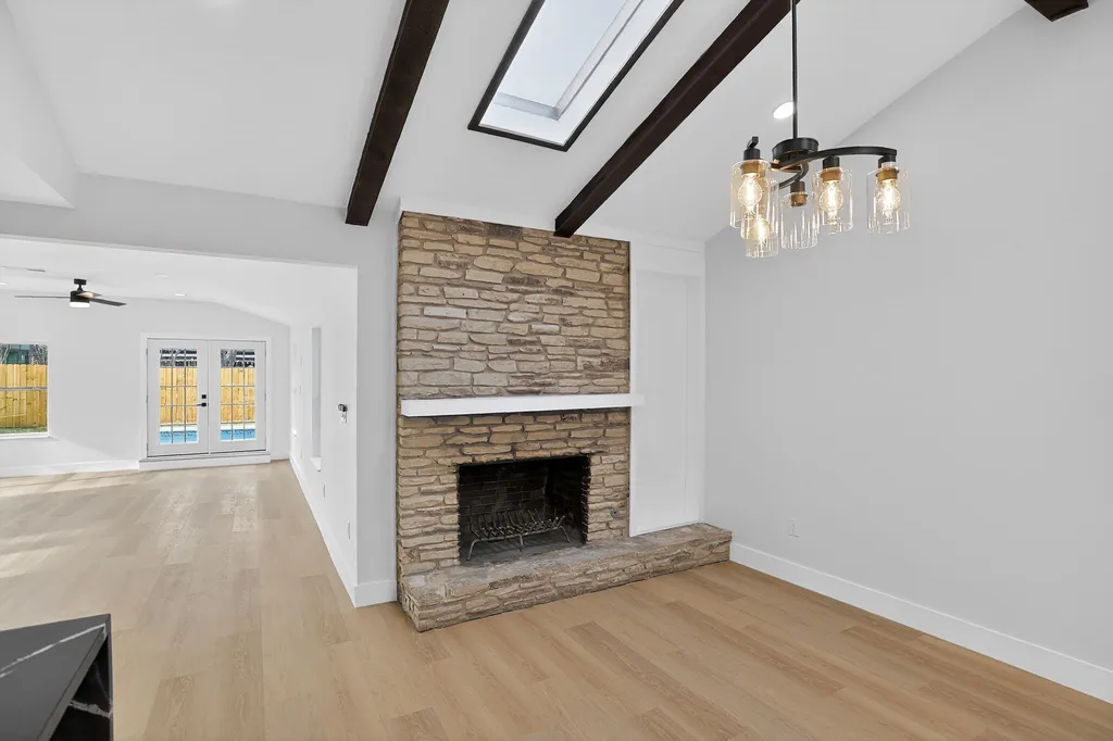 1906 Sunny Brook Drive Austin TX 78723