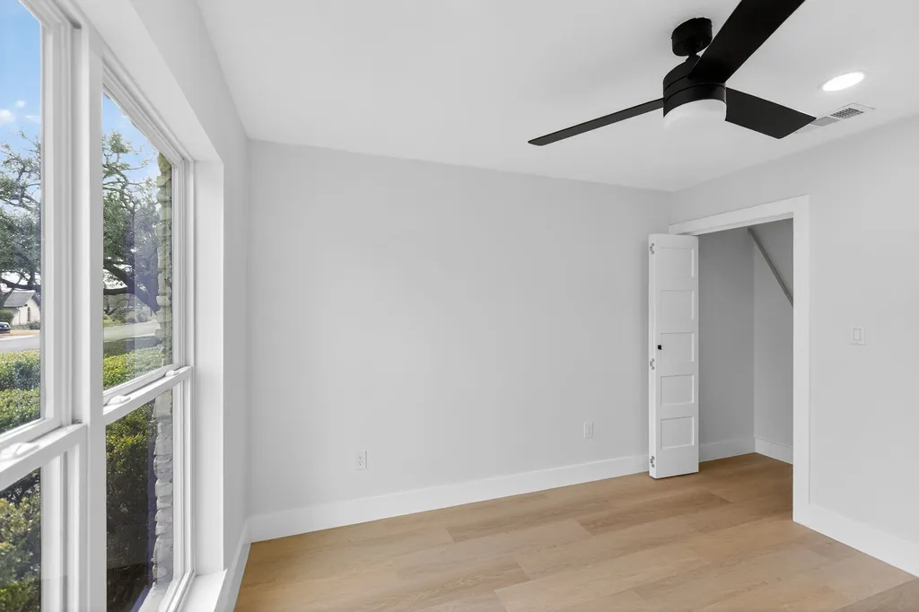 1906 Sunny Brook Drive Austin TX 78723