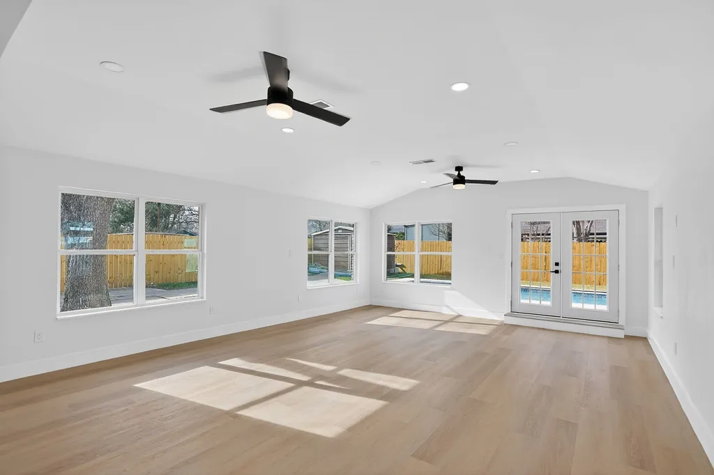 1906 Sunny Brook Drive Austin TX 78723