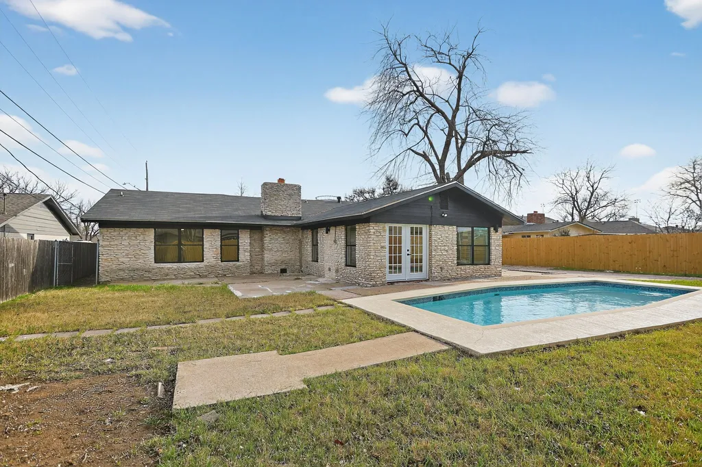 1906 Sunny Brook Drive Austin TX 78723