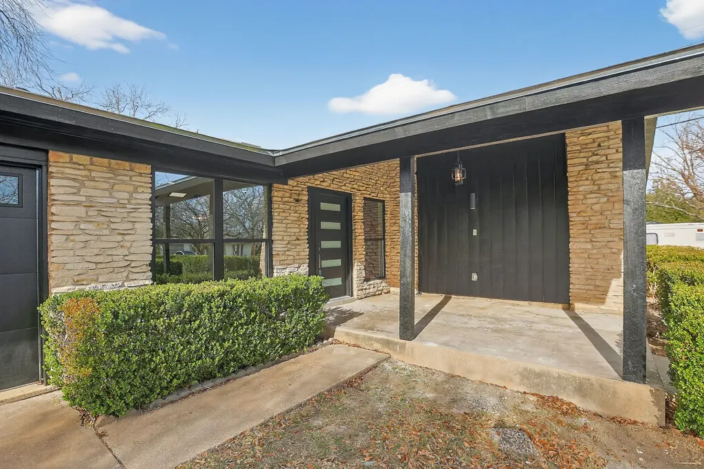1906 Sunny Brook Drive Austin TX 78723