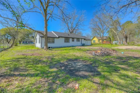 615 E 1st Street Groveton TX 75845