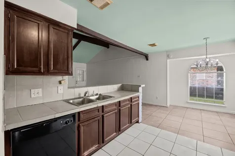 6619 Indian Lake Drive Houston TX 77489