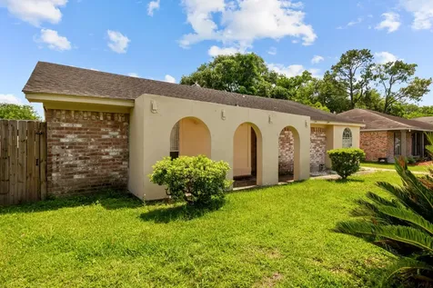 6619 Indian Lake Drive Houston TX 77489