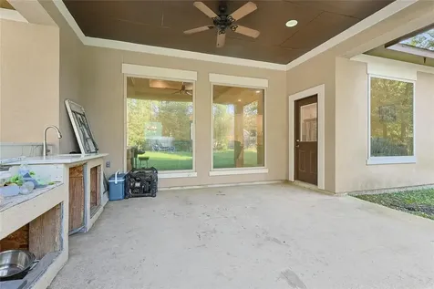 642 Parthenon Place New Caney TX 77357