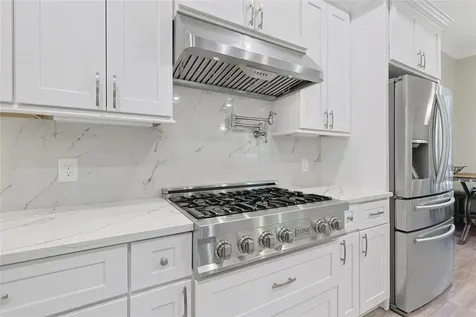 642 Parthenon Place New Caney TX 77357