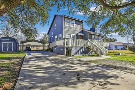 61 S Hilltop Street Point Blank TX 77364