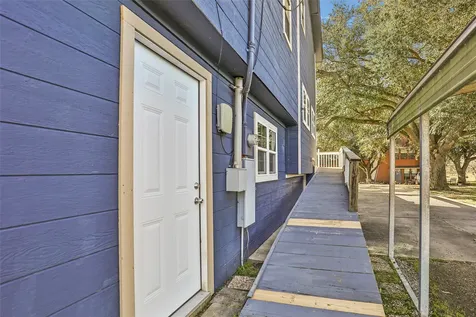 61 S Hilltop Street Point Blank TX 77364