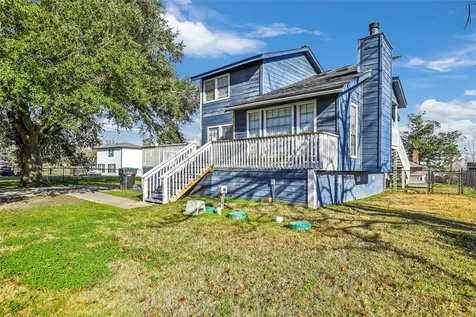 61 S Hilltop Street Point Blank TX 77364