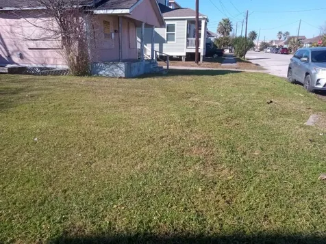 1315 52nd Street Galveston TX 77551