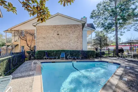 12550 Whittington Drive 203 Houston TX 77077