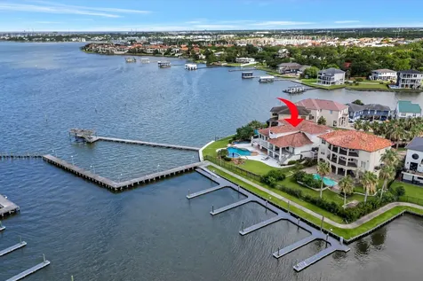2240 Marina Way Kemah TX 77565