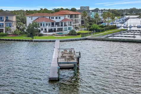 2240 Marina Way Kemah TX 77565
