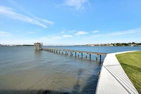 2240 Marina Way Kemah TX 77565