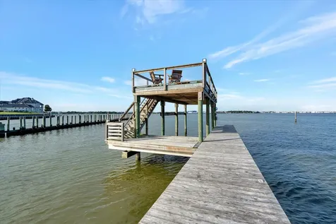 2240 Marina Way Kemah TX 77565