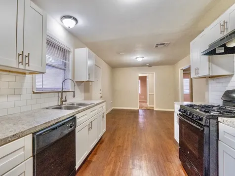 2918 16th Avenue N Texas City TX 77590