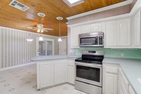 112 Persimmon Lane Lake Jackson TX 77566