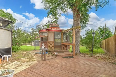 112 Persimmon Lane Lake Jackson TX 77566