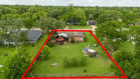 112 Persimmon Lane Lake Jackson TX 77566