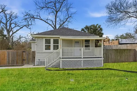5715 Enid Street Houston TX 77009