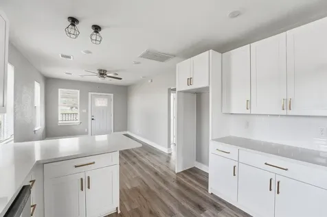 5715 Enid Street Houston TX 77009
