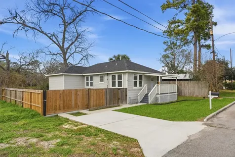 5715 Enid Street Houston TX 77009
