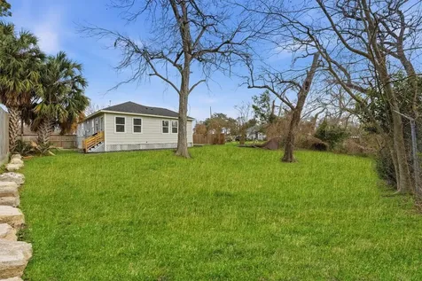 5715 Enid Street Houston TX 77009