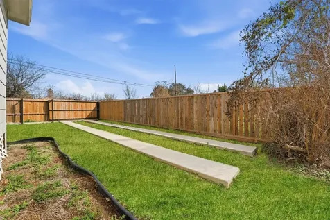 5715 Enid Street Houston TX 77009