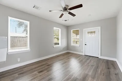 5715 Enid Street Houston TX 77009
