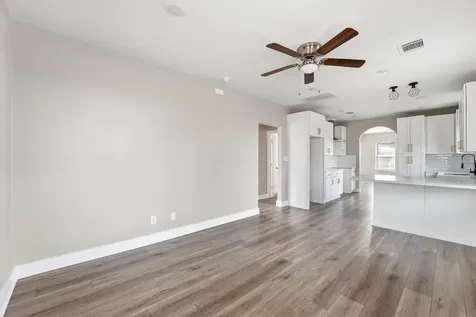 5715 Enid Street Houston TX 77009